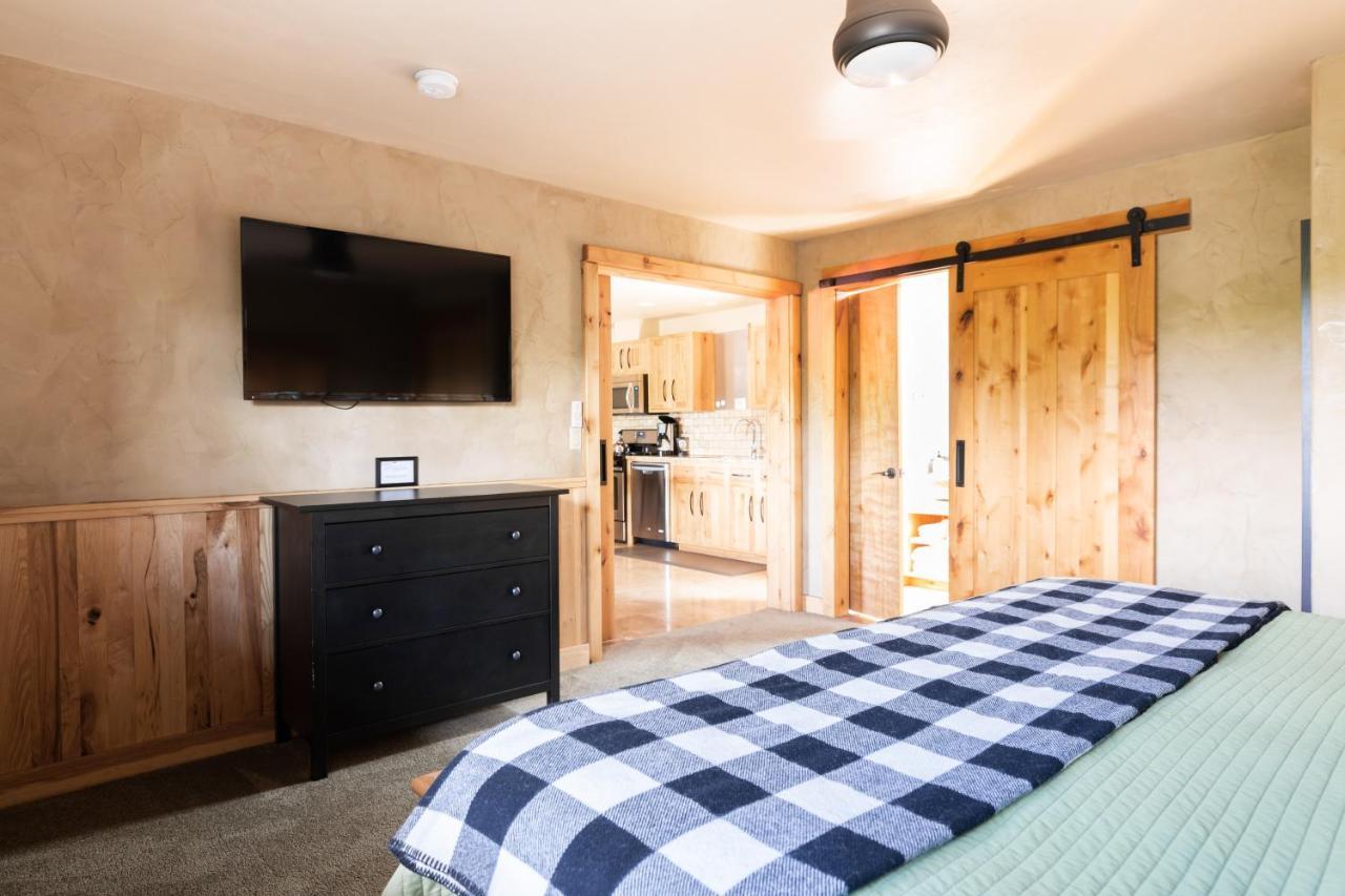 Wall Street Suites เบนด์ ภายนอก รูปภาพ