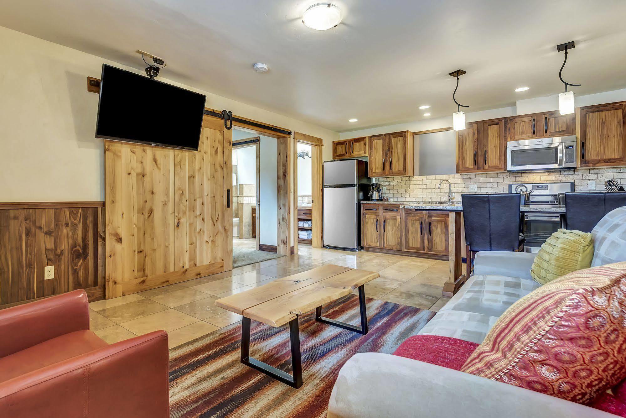 Wall Street Suites เบนด์ ภายนอก รูปภาพ