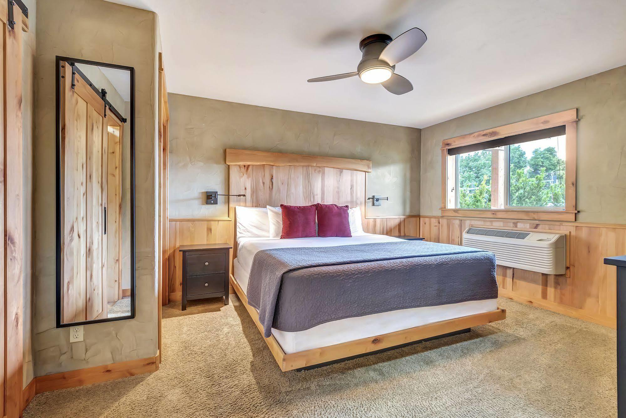 Wall Street Suites เบนด์ ภายนอก รูปภาพ