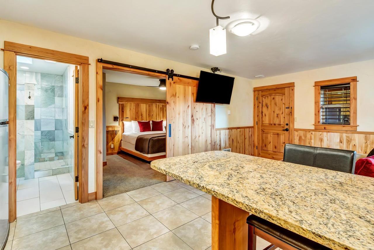 Wall Street Suites เบนด์ ภายนอก รูปภาพ